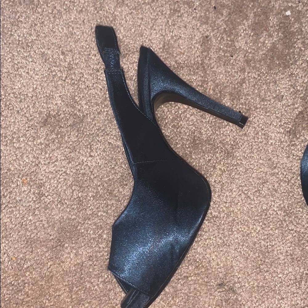 Blue Heels - Picture 2 of 2